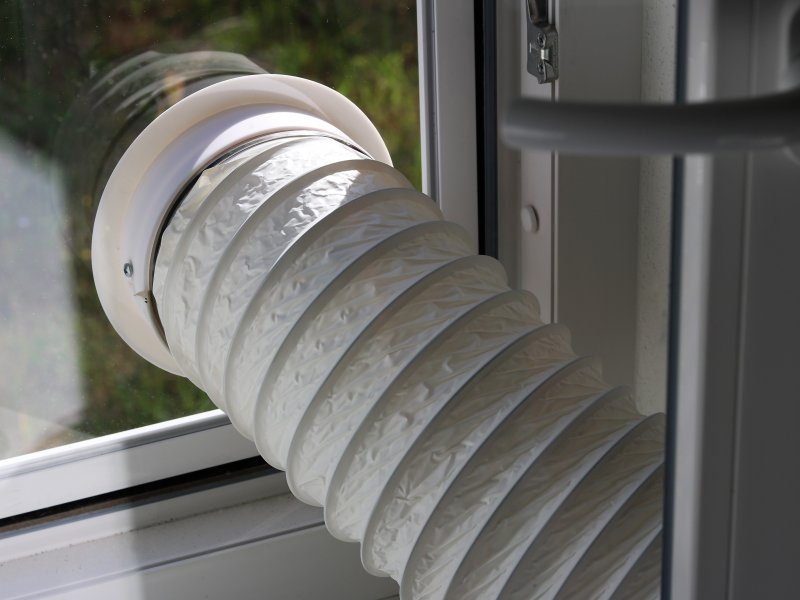 Decupare gaurire geam termopan pentru hota sau centrala